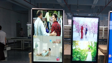 宝安国际机场多媒体液晶广告机